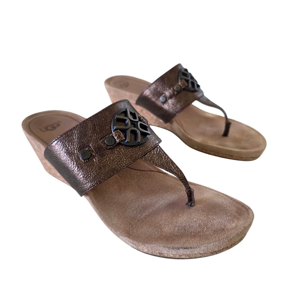 UGG Metallic Bronze Leather Cork Wedge Thong Sandals Women Size 8 Comfort